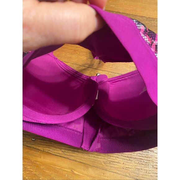 Victoria’s Secret VSX 32DD sports bra high support purple pink zipper - Picture 6 of 9